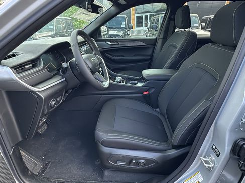 New 2026 Jeep Grand Cherokee Laredo X RWD image 13