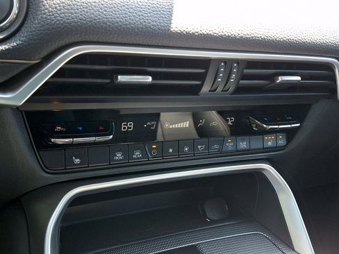 Used 2024 MAZDA CX-90 Plug-In Hybrid w/ Premium Pkg AWD/4WD image 20