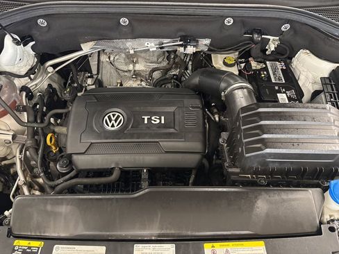 Used 2023 Volkswagen Atlas Cross Sport SE AWD/4WD image 9