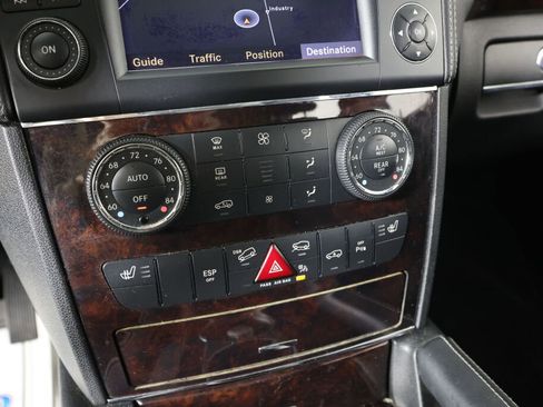 Used 2011 Mercedes-Benz GL 450 4MATIC image 38