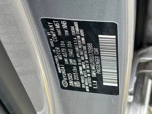 Certified 2025 Hyundai Elantra SEL FWD image 39