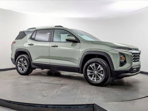 Used 2025 Chevrolet Equinox LT w/ Convenience Package II image 11