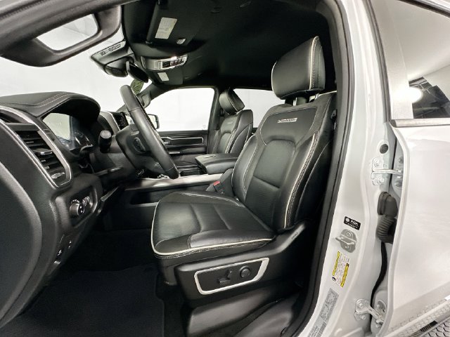 Used 2023 RAM 1500 Laramie AWD/4WD image 18