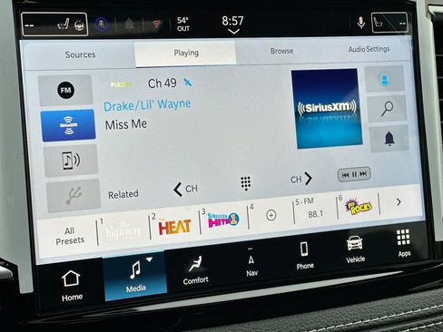 New 2026 Chrysler Pacifica Limited image 19