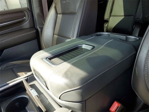 Used 2023 GMC Yukon XL Denali w/ LPO, Floor Liner Package image 90