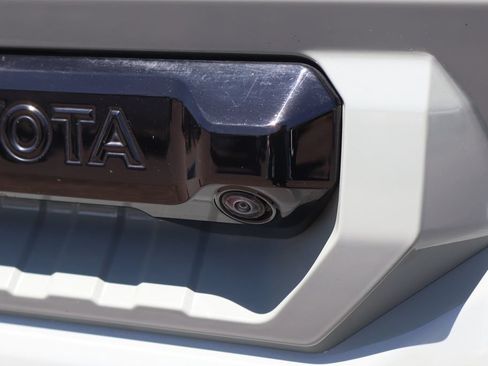 Used 2024 Toyota Tundra Limited AWD/4WD image 51