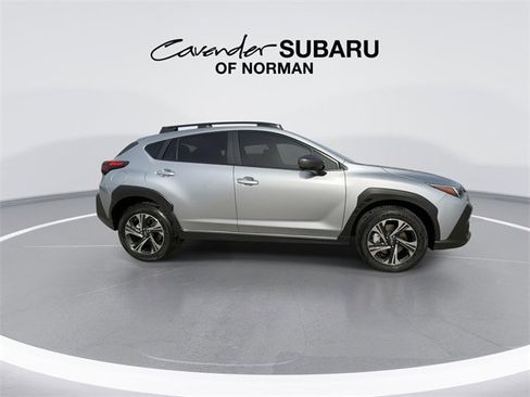 Used 2025 Subaru Crosstrek 2.0i Premium image 9