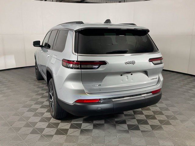 Used 2023 Jeep Grand Cherokee L Limited AWD/4WD image 4