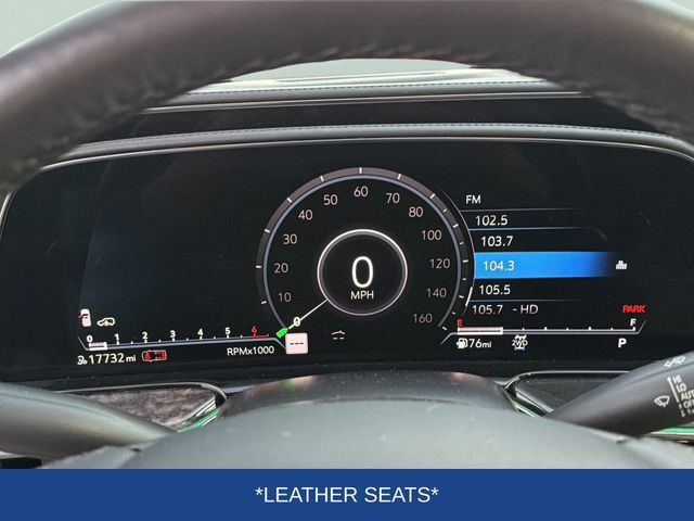 Certified 2021 Cadillac Escalade Premium Luxury w/ Driver Assist Tech Package AWD/4WD image 9