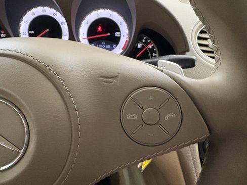 Used 2011 Mercedes-Benz SL 550 image 42