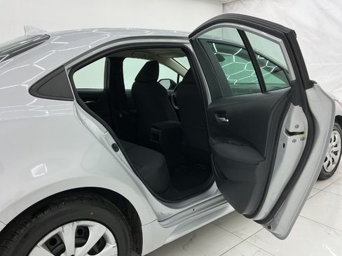 Used 2021 Toyota Corolla LE FWD image 23