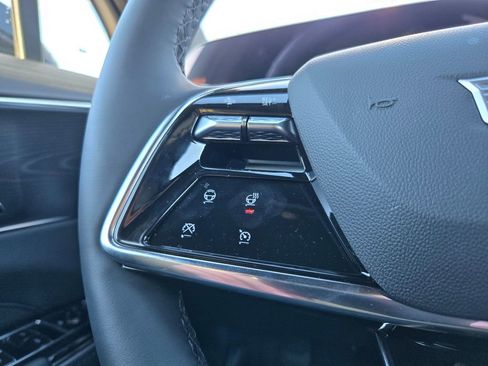 New 2026 Cadillac Lyriq Luxury image 21