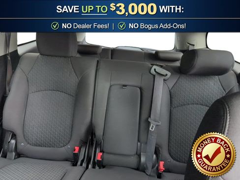 Used 2011 Chevrolet Traverse LT FWD image 21