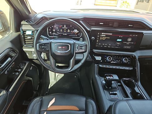 Used 2025 GMC Sierra 1500 AT4 AWD/4WD image 8