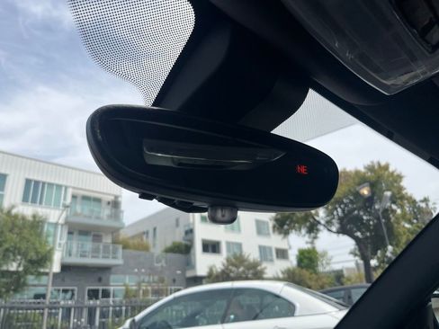 Used 2018 BMW M2 image 23