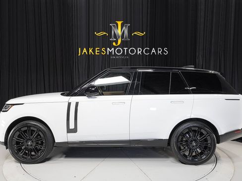 Used 2023 Land Rover Range Rover Autobiography AWD/4WD image 2