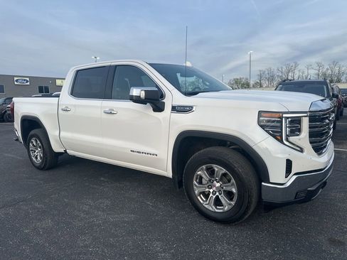 Used 2025 GMC Sierra 1500 SLT image 2