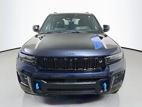 Used 2022 Jeep Grand Cherokee Trailhawk w/ Advanced Protech Group II AWD/4WD image 2