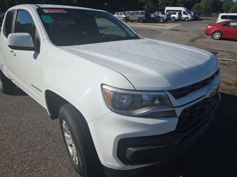 Used 2022 Chevrolet Colorado LT w/ Fleet Safety Package RWD image 2
