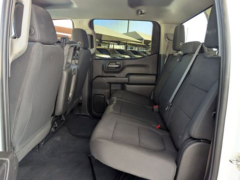 Used 2020 Chevrolet Silverado 1500 Custom w/ Custom Value Package image 14