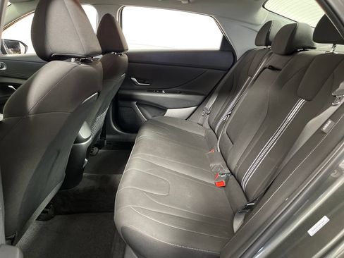 Certified 2025 Hyundai Elantra SEL FWD image 13