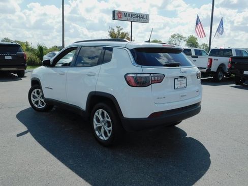 Used 2024 Jeep Compass Latitude image 7