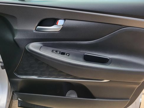 Used 2019 Hyundai Santa Fe SEL FWD image 6