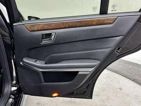 Used 2016 Mercedes-Benz E 350 Sedan w/ Premium Package image 35