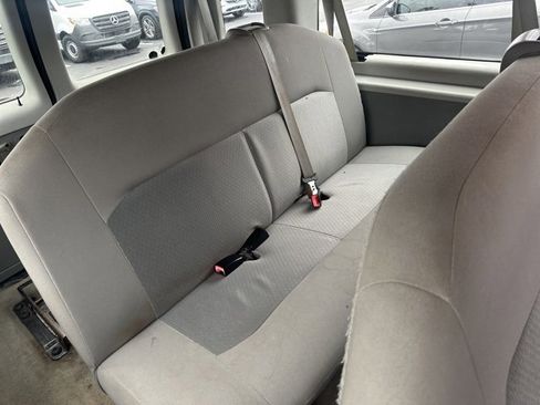 Used 2014 Ford E-350 and Econoline 350 XLT image 9