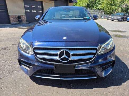 Used 2017 Mercedes-Benz E 300 4MATIC image 3