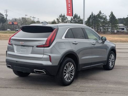 Used 2024 Cadillac XT4 Premium Luxury AWD/4WD image 3