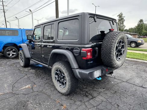 Used 2022 Jeep Wrangler Unlimited Rubicon 4xe AWD/4WD image 6
