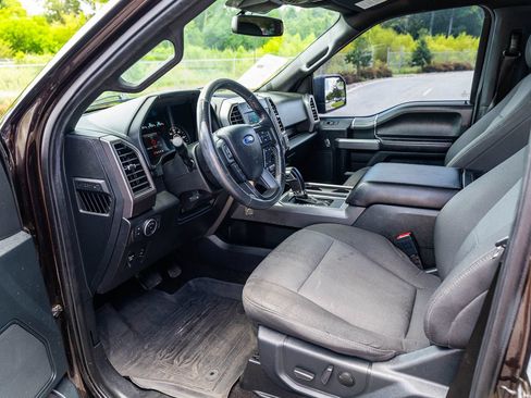 Used 2020 Ford F150 XLT w/ Equipment Group 302A Luxury AWD/4WD image 17