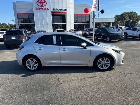 Used 2022 Toyota Corolla SE image 2