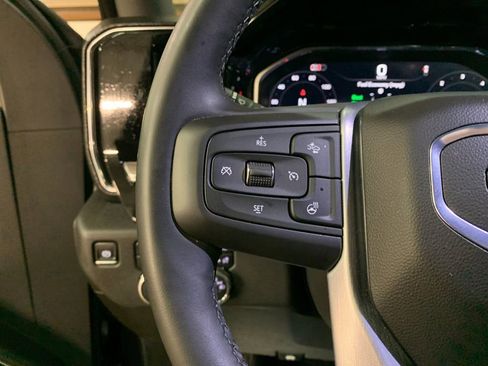 Used 2025 GMC Sierra 2500 SLT w/ SLT Convenience Package AWD/4WD image 25