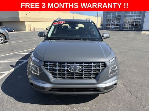 Used 2023 Hyundai Venue SEL image 25
