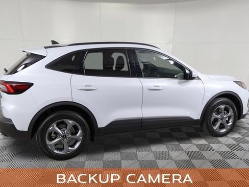 Used 2025 Ford Escape ST-Line Select AWD/4WD image 5