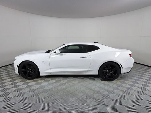 Used 2017 Chevrolet Camaro LT RWD image 7