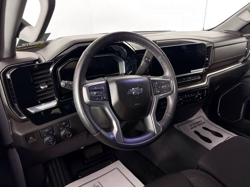 Used 2024 Chevrolet Silverado 1500 RST AWD/4WD image 9