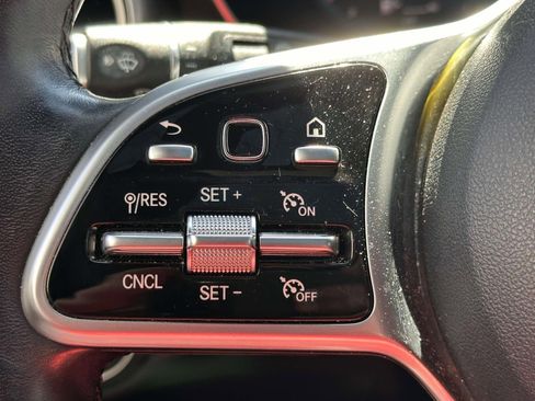 Used 2022 Mercedes-Benz GLC 300 4MATIC image 24