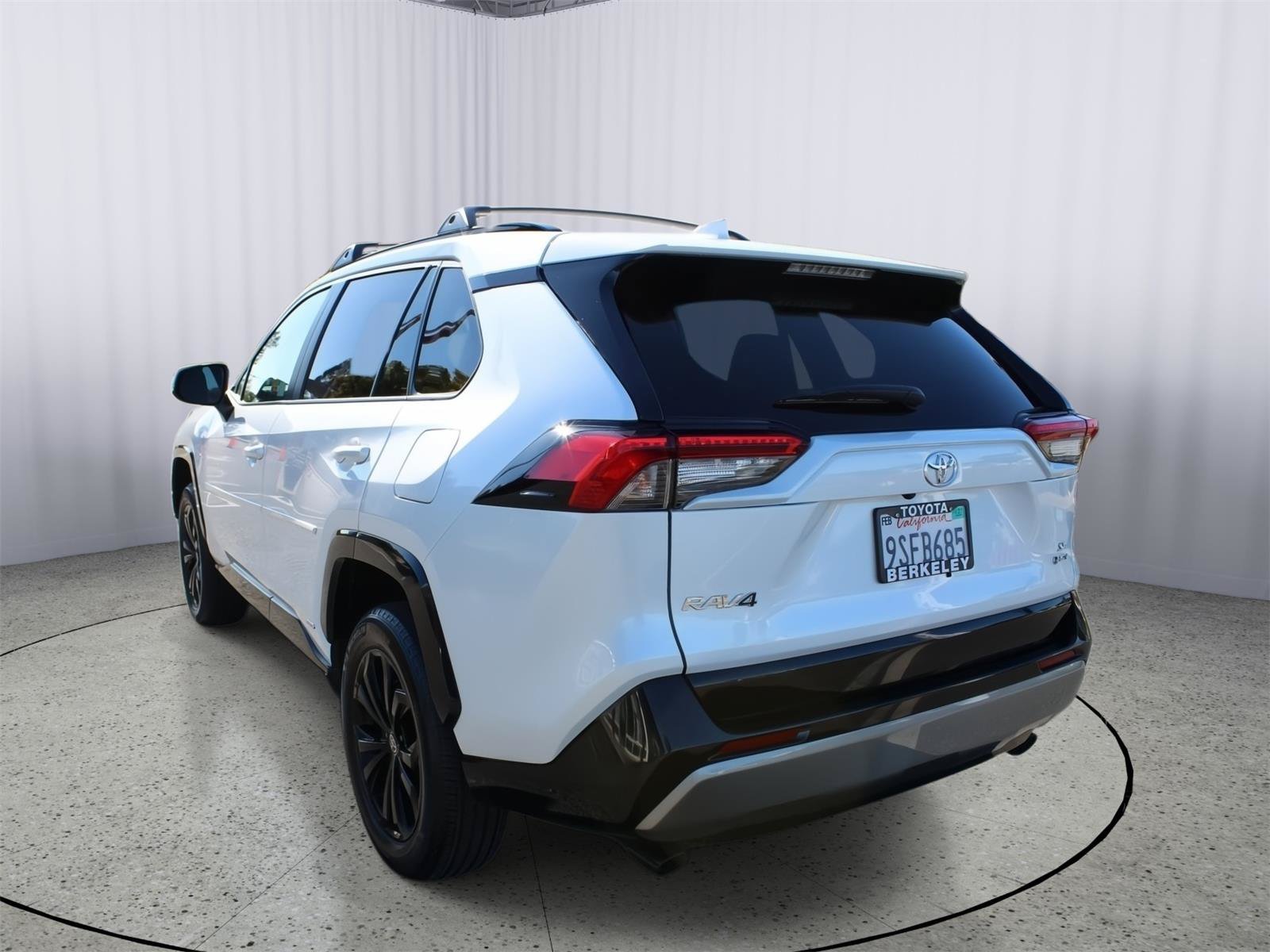 Certified 2025 Toyota RAV4 SE AWD/4WD image 6
