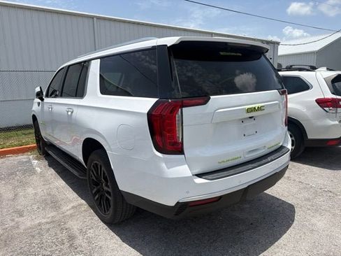 Used 2023 GMC Yukon XL Denali AWD/4WD image 9