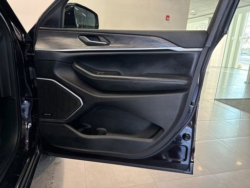 Used 2022 Jeep Grand Cherokee L Limited w/ Luxury Tech Group II image 55