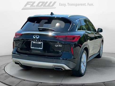 Used 2019 INFINITI QX50 Essential w/ Premium Heat Package FWD image 9