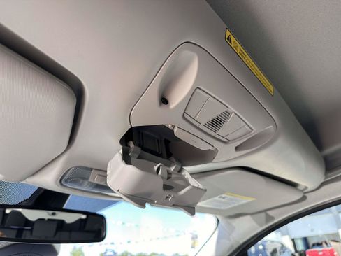 Used 2022 Ford Transit Connect XLT FWD image 28