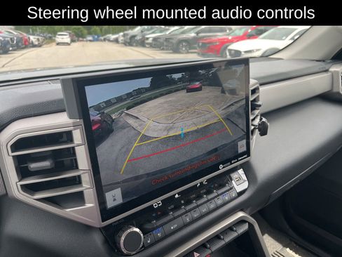 Used 2022 Toyota Tundra Limited w/ Power Package AWD/4WD image 8