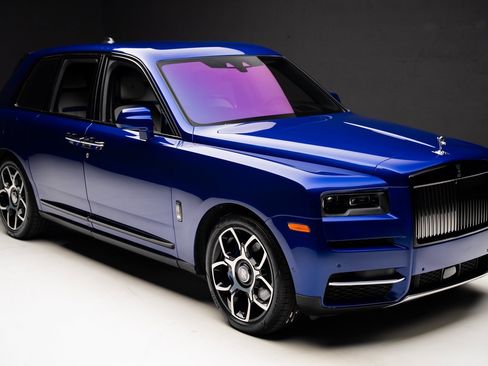 Used 2021 Rolls-Royce Cullinan Black Badge image 39