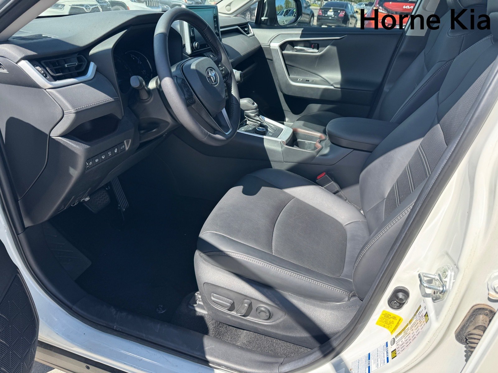 Used 2021 Toyota RAV4 Limited AWD/4WD image 10