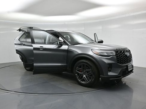 New 2026 Ford Explorer ST-Line RWD image 31
