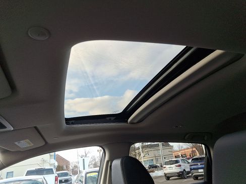 Certified 2026 Honda HR-V EX-L image 17